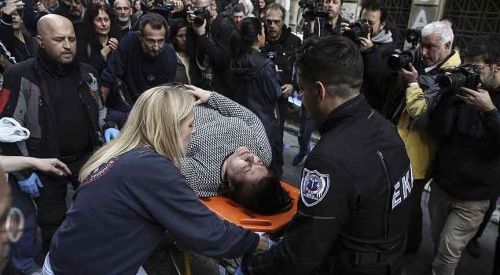Atina'da "haciz" protestosunda arbede