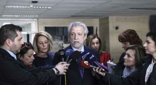 Adalet Bakanı Kondonis: Darbeci askerler serbest kalabilir