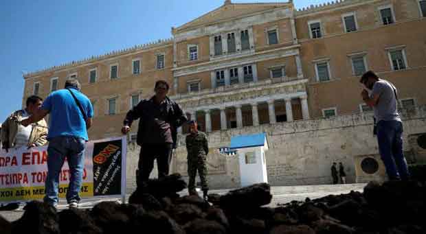 Yunanistan'da termik santraller protestolar eşliğinde özelleştirildi