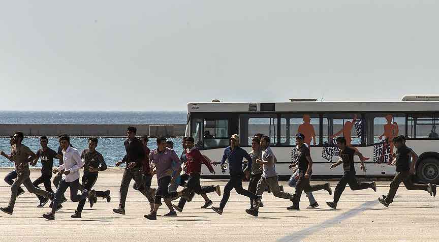 Sığınmacılar Patra'dan Avrupa'ya ulaşmaya çalışıyor