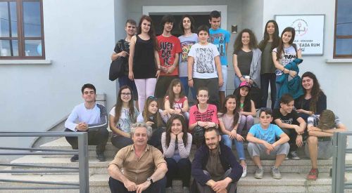 Türkiye'de açılan okullar Rum Azınlığın yüzünü güldüyor